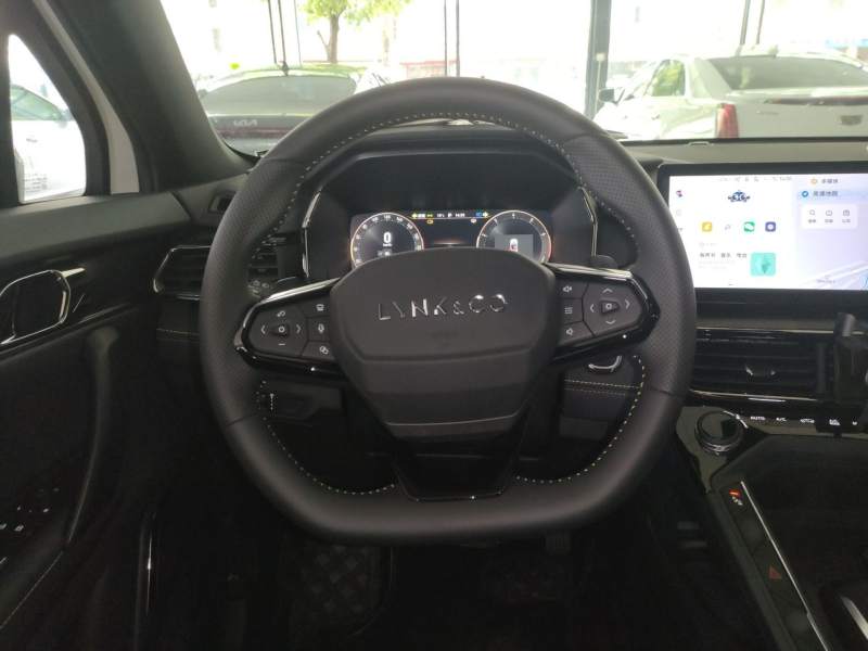 Used Lynk & Co 06 2023 Remix 1.5T Dynamic Halo — 6