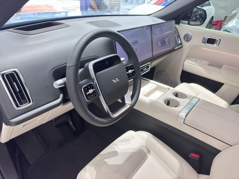Used Li Auto L7 2023 Pro Model — 37
