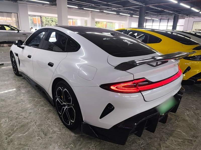 Used Xiaomi Auto SU7 2024 Four-Wheel Drive Ultra-Long Range Advanced Intelligent Driving Max Edition — 4