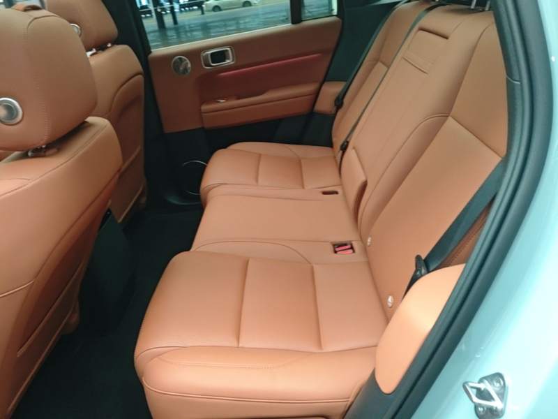 Used Li Auto L6 2025 Max Smart Refresh Edition — 16