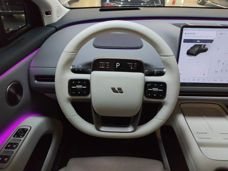 Used Li Auto i8 2025 Model Standard Version — 10