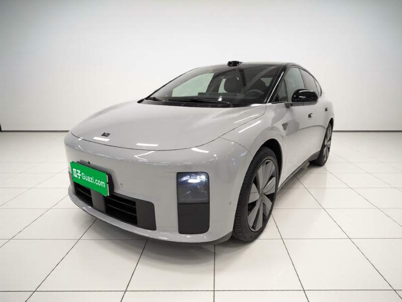 Used Li Auto i6 2025 Model Four-Wheel-Drive Standard Type — 1