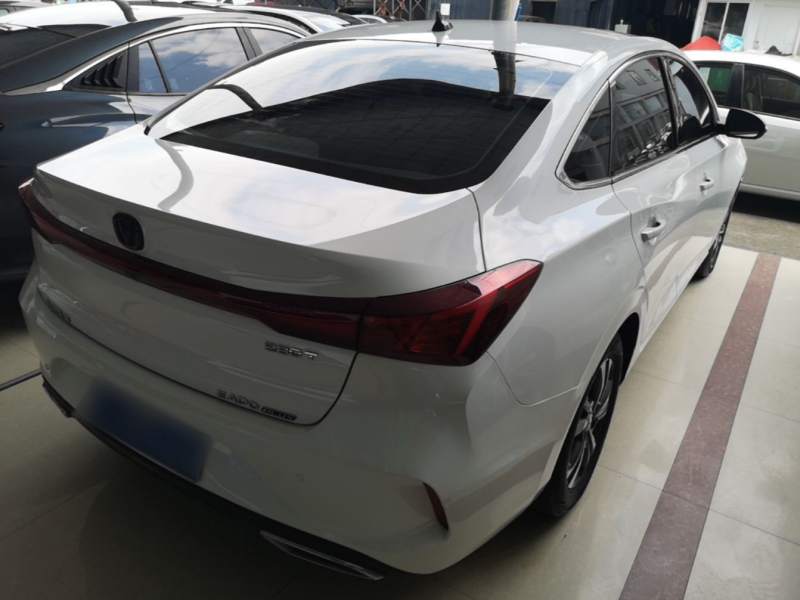 Used CHANGAN Eado 2022 PLUS Blue Whale NE 1.4T GDI DCT Prestige Edition — 6