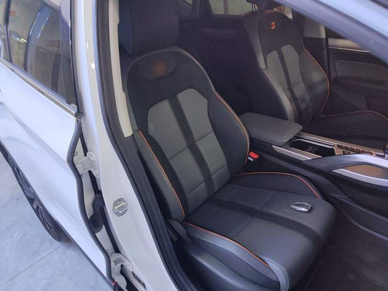 Used Geely Auto Coolray 2023 1.5T DCT Diamond Edition — 24