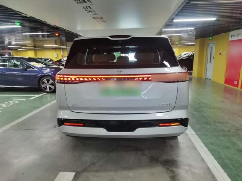 Used Dongfeng eπ eπ008 2025 210 Ultra Range-Extended Version 5 Seats — 5