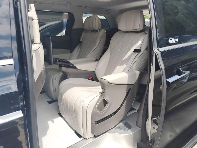 Used Denza D9 2022 DM-i 970 Four-Wheel Drive Prestige Model — 16