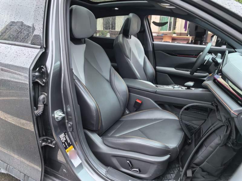 Used CHANGAN UNI-V 2022 1.5T Prestige Version — 24