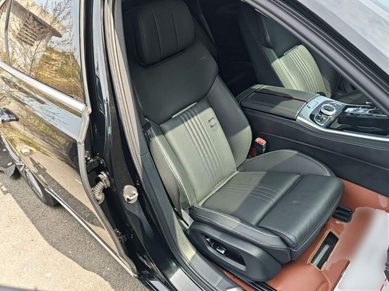 Used Hongqi H9 2020 2.0T Smart Connect Flagship Edition – Chinese Trim Xiang — 24