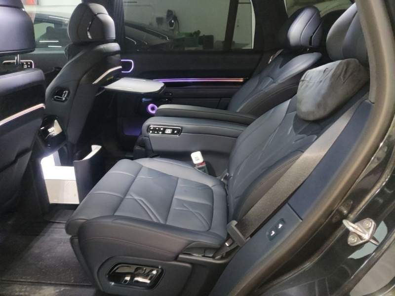 Used Zeekr 9X 2025 Ultra Edition 70kWh — 16