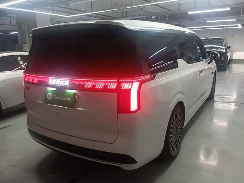 Used Zeekr 009 2024 7-Seater Aisle Version 108 kWh — 6
