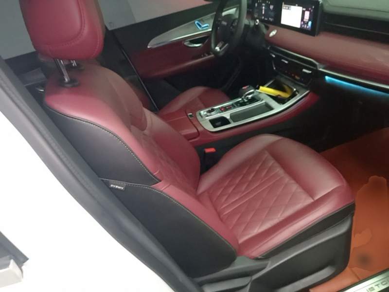 Used JETOUR X70 PLUS 2023 1.5T DCT Brave PLUS 5-Seater — 24