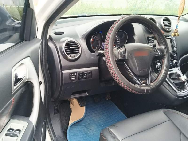 Used Haval H6 2015 Upgraded Model 1.5T Manual Two-Wheel Drive Elite Version — 15