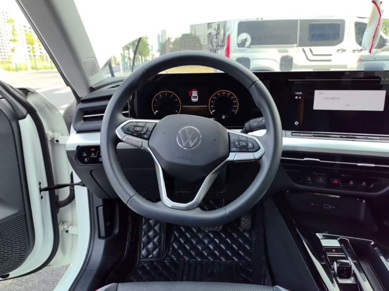Used Volkswagen Lamando 2024 Lavida L 280TSI DSG Spicy Edition — 10