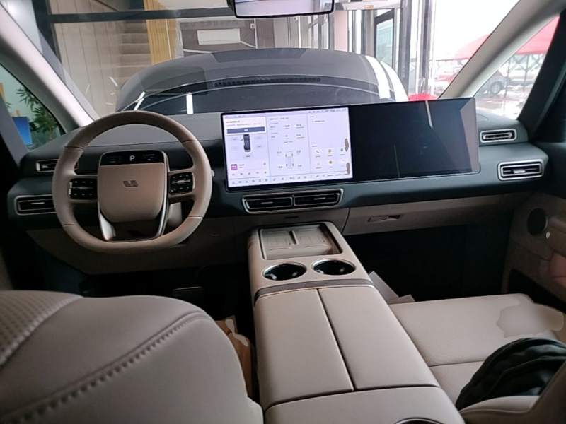 Used Li Auto MEGA 2025 Ultra Smart Refreshed Edition — 9