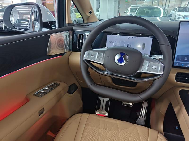 Used Denza D9 2026 Second-Generation EV Flash Charge Prestige Edition — 10