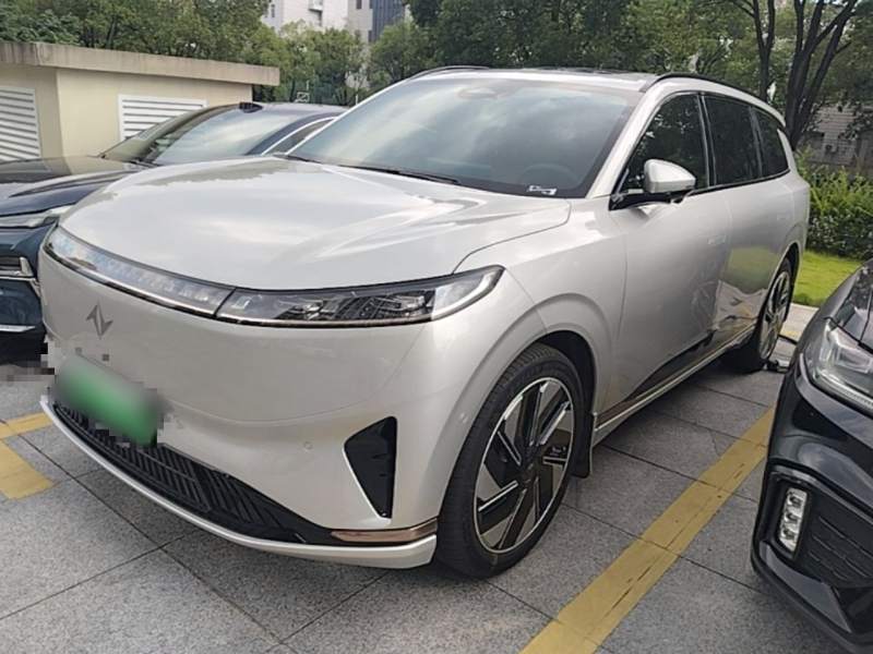Used Dongfeng eπ eπ008 2025 210Max Range-Extended Version 5 Seats — 1