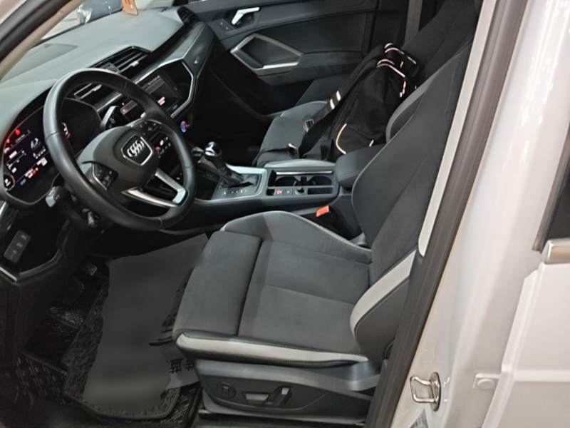 Used Audi Q3 2022 35 TFSI Progressive Dynamic Edition — 14