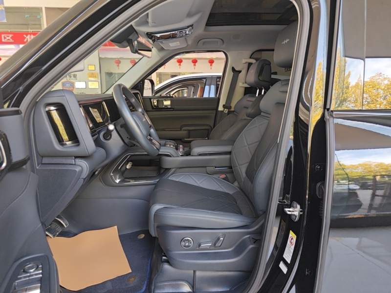 Used Formula Leopard 5 2023 Navigator Edition — 14