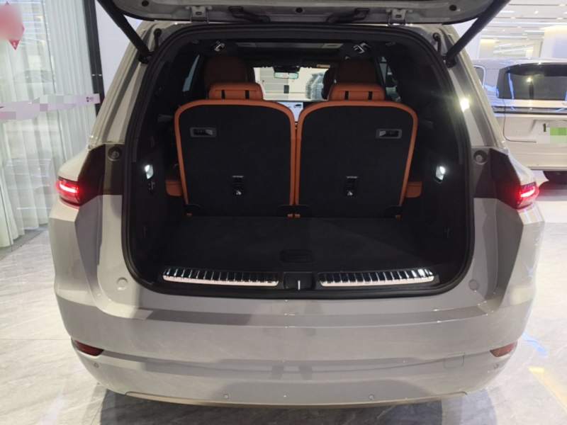 Used Li Auto L9 2025 Ultra Smart Refreshed Edition — 18
