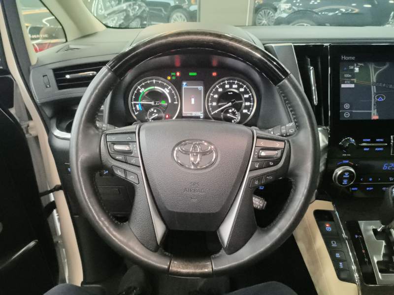 Used Toyota Vellfire 2023 Crown Dual-Engine 2.5L HV Ultimate Edition — 6