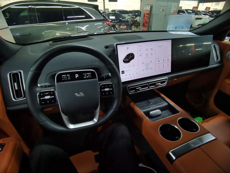 Used Li Auto L8 2025 Max Smart Refresh Edition — 9