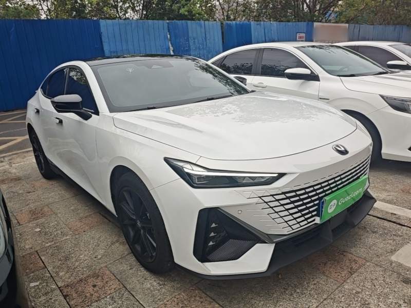 Used CHANGAN UNI-V 2024 1.5T High-Energy Version — 3