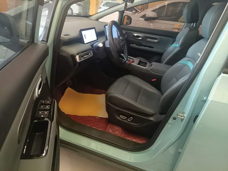 Used AION Y 2023 Younger Star Edition — 15