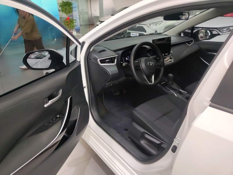 Used Toyota Corolla 2023 1.8L Smart Electric Hybrid Dual-Motor Elite Edition — 15