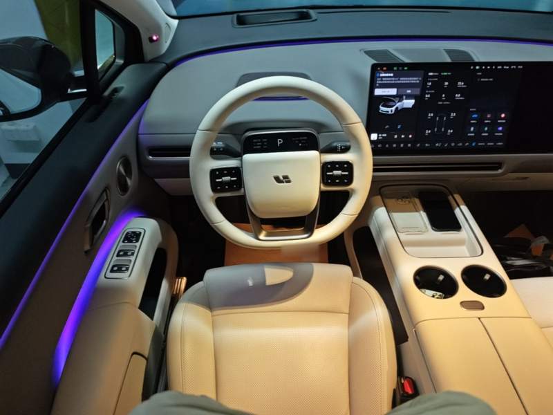 Used Li Auto i8 2025 Model Standard Version — 10