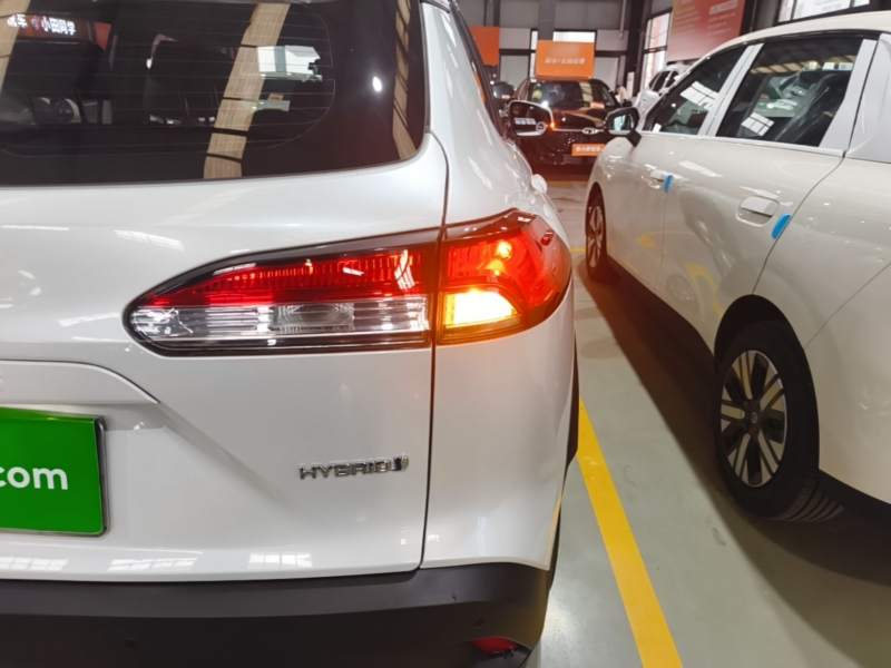 Used Toyota Corolla Cross 2023 Dual-Motor 2.0L Pioneer Edition — 7
