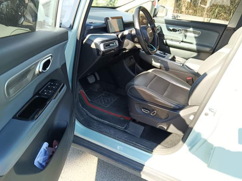 Used AION Y 2023 Younger Star Edition — 12