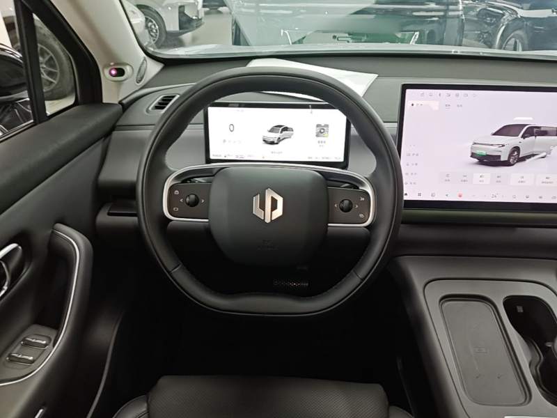 Used Leapmotor C10 2024 210 Smart Edition — 10