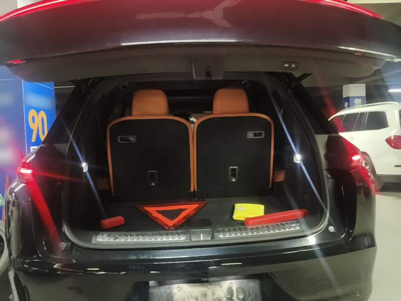 Used Li Auto L8 2023 Air model — 18