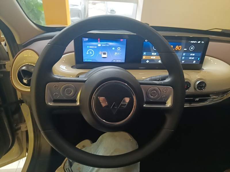 Used Wuling Bingo 2023 203km Comfort Edition — 10