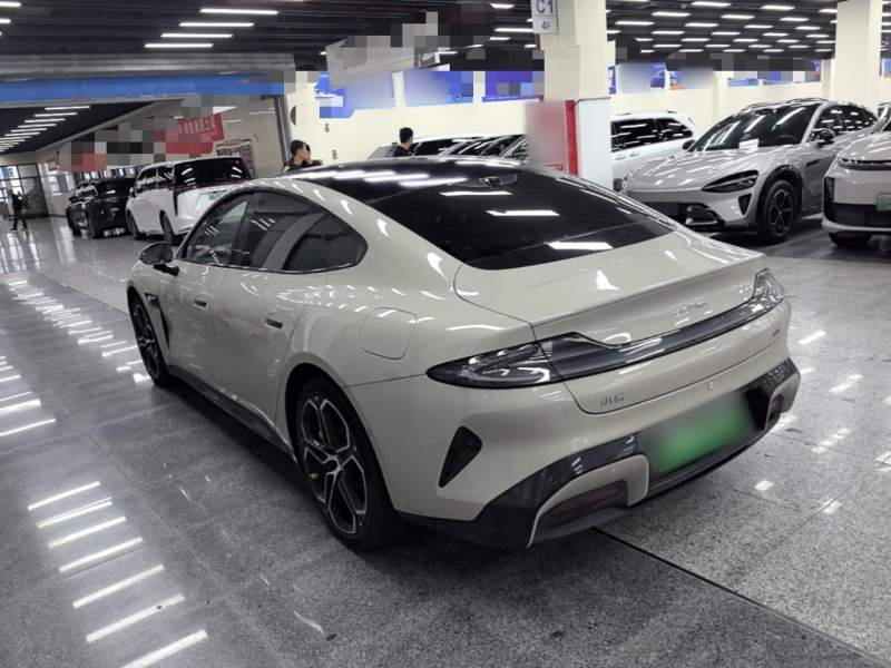 Used Xiaomi Auto SU7 2024 Rear-Drive Ultra-Long Range Advanced Pro-Level Intelligent Driving Version — 4