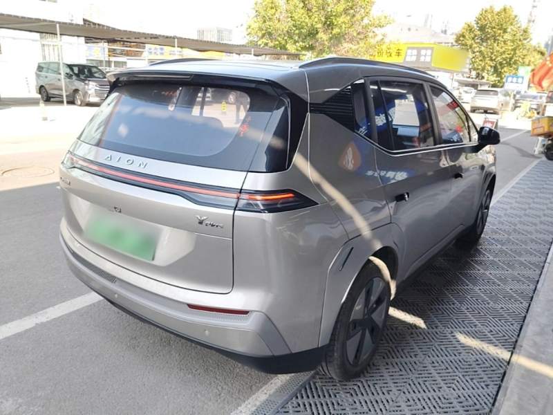 Used AION Y 2023 Younger — 6