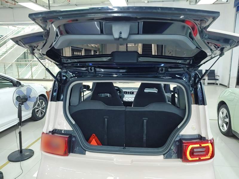 Used Wuling Hongguang MINIEV 2022 Macaron Premium Model – Lithium Iron Phosphate — 18