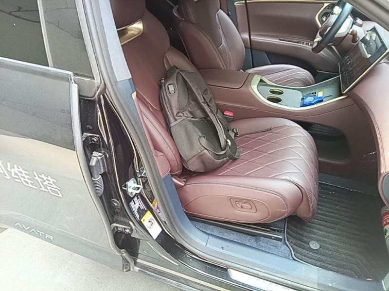 Used Avatr 11 2025 Max All-Electric Four-Wheel Drive — 24