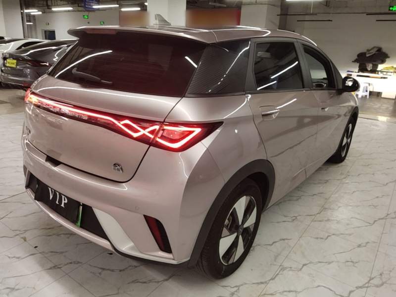 Used BYD Dolphin 2023 420 km Free Version — 6