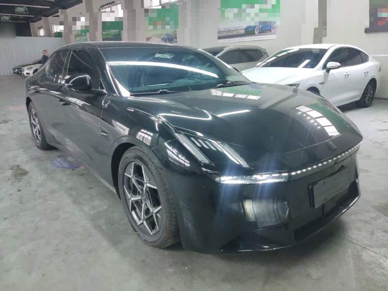 Used Lynk & Co Z10 2025 95 kWh 766 km Range Rear-Wheel Drive Max — 3