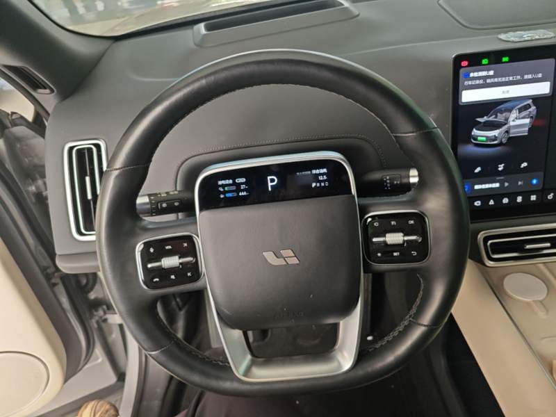 Used Li Auto L9 2022 Max model — 10