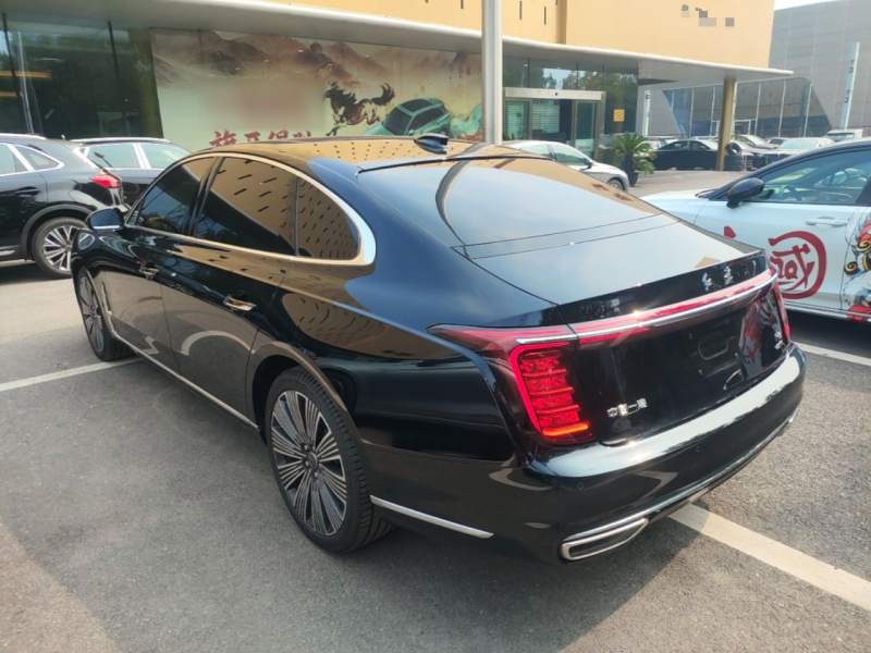 Used Hongqi H9 2025 Model Facelifted 2.0T Two-Wheel Drive Flag-Style Luxury Business Edition, 5 Seats – Chinese Trim Xiang — 4