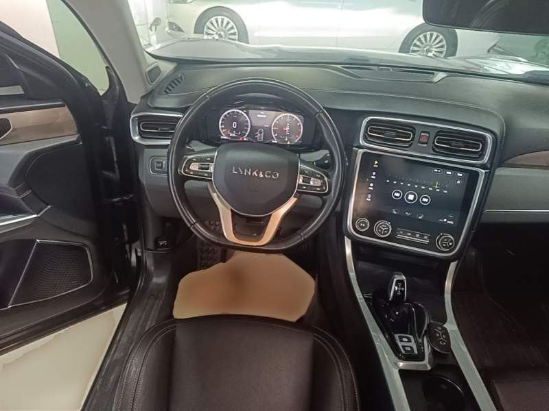 Used Lynk & Co 01 2017 2.0T Two-Wheel Drive Pro Edition — 10