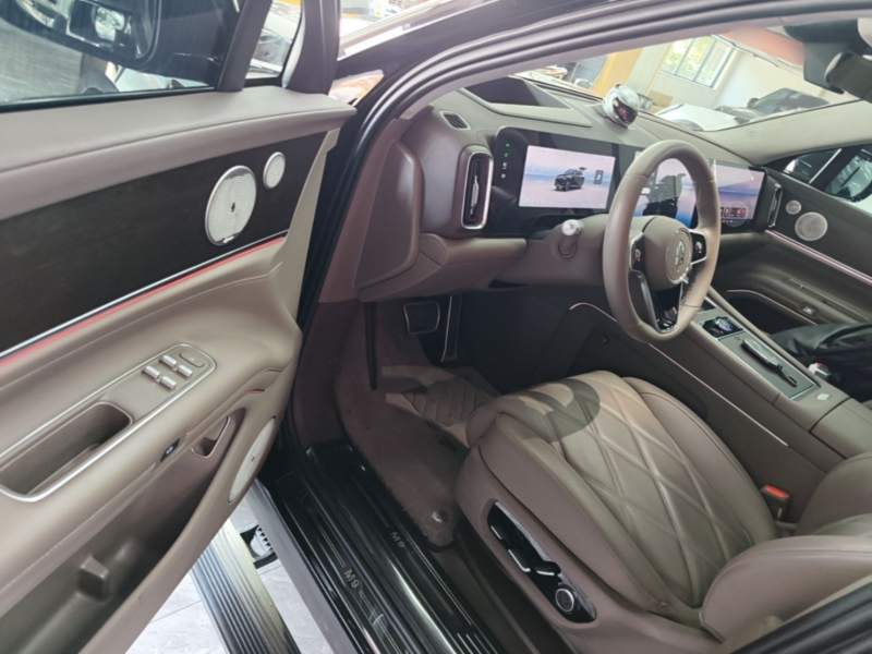 Used Hima AITO M9 2025 Extended-Range Ultra Version 52 kWh 6-Seater — 15