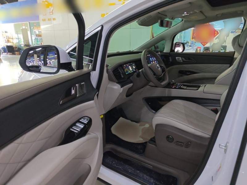 Used Denza D9 2022 DM-i 970 Four-Wheel Drive Flagship Model — 16