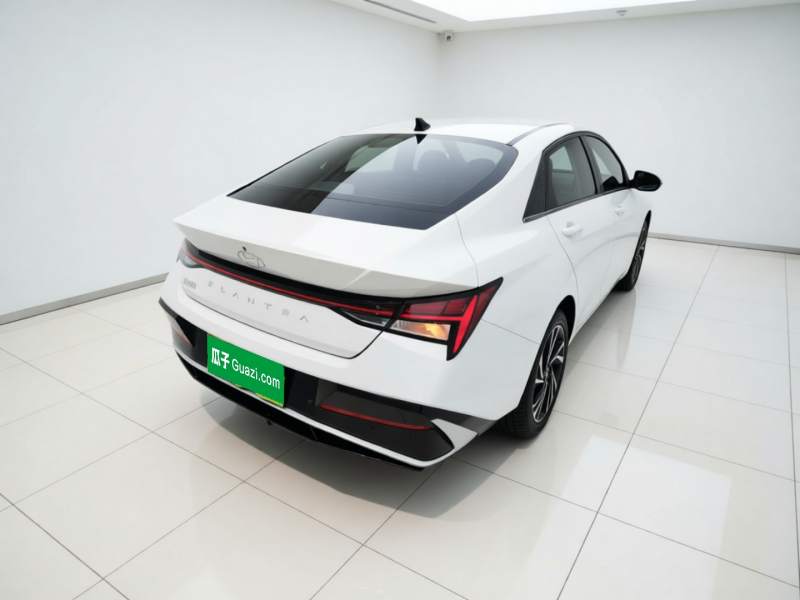 Used Hyundai Elantra 2023 1.5L CVT LUX Prestige Edition — 6