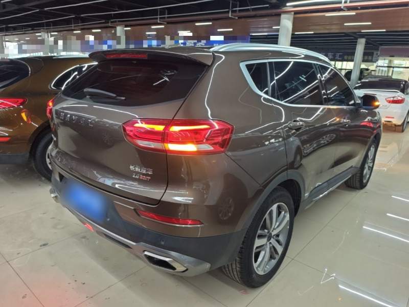 Used Haval H6 2017 Red Label 2.0T Automatic Two-Wheel Drive ZhiShang Model — 6