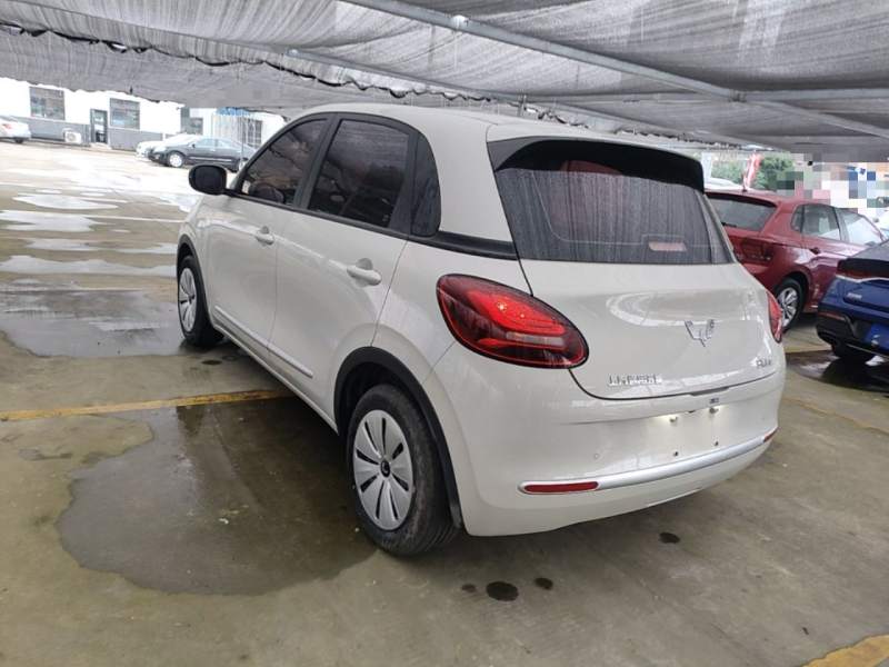 Used Wuling Bingo 2024 203km Light Edition — 4
