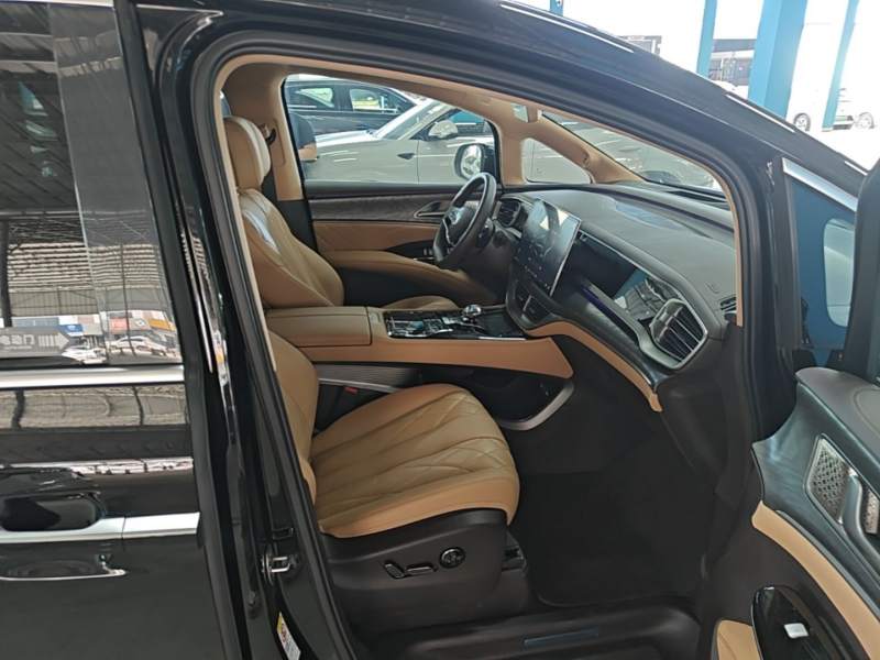 Used Denza D9 2025 DM-i Intelligent Drive 1020 Four-Wheel Drive Prestige Model — 24