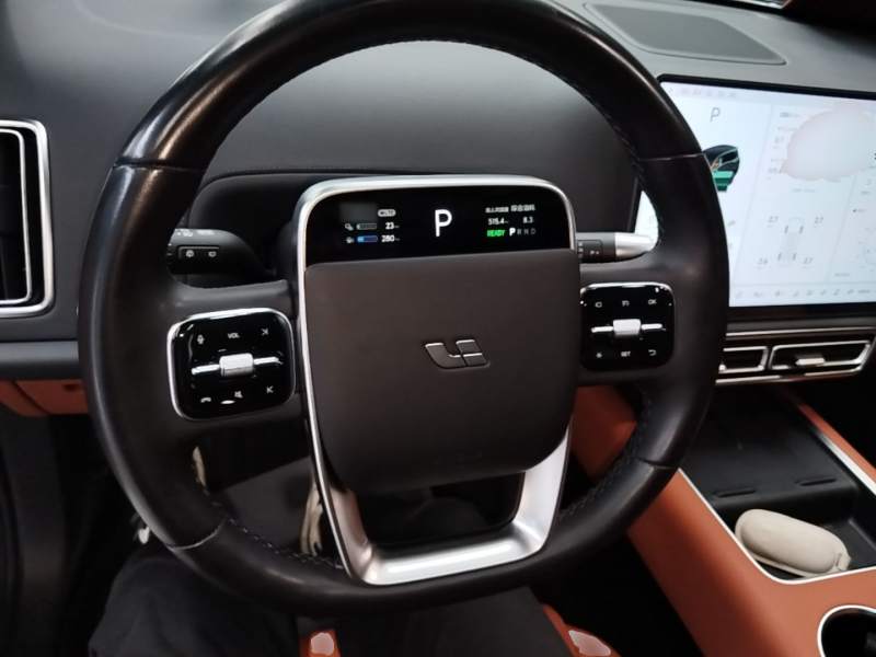 Used Li Auto L9 2022 Max model — 10